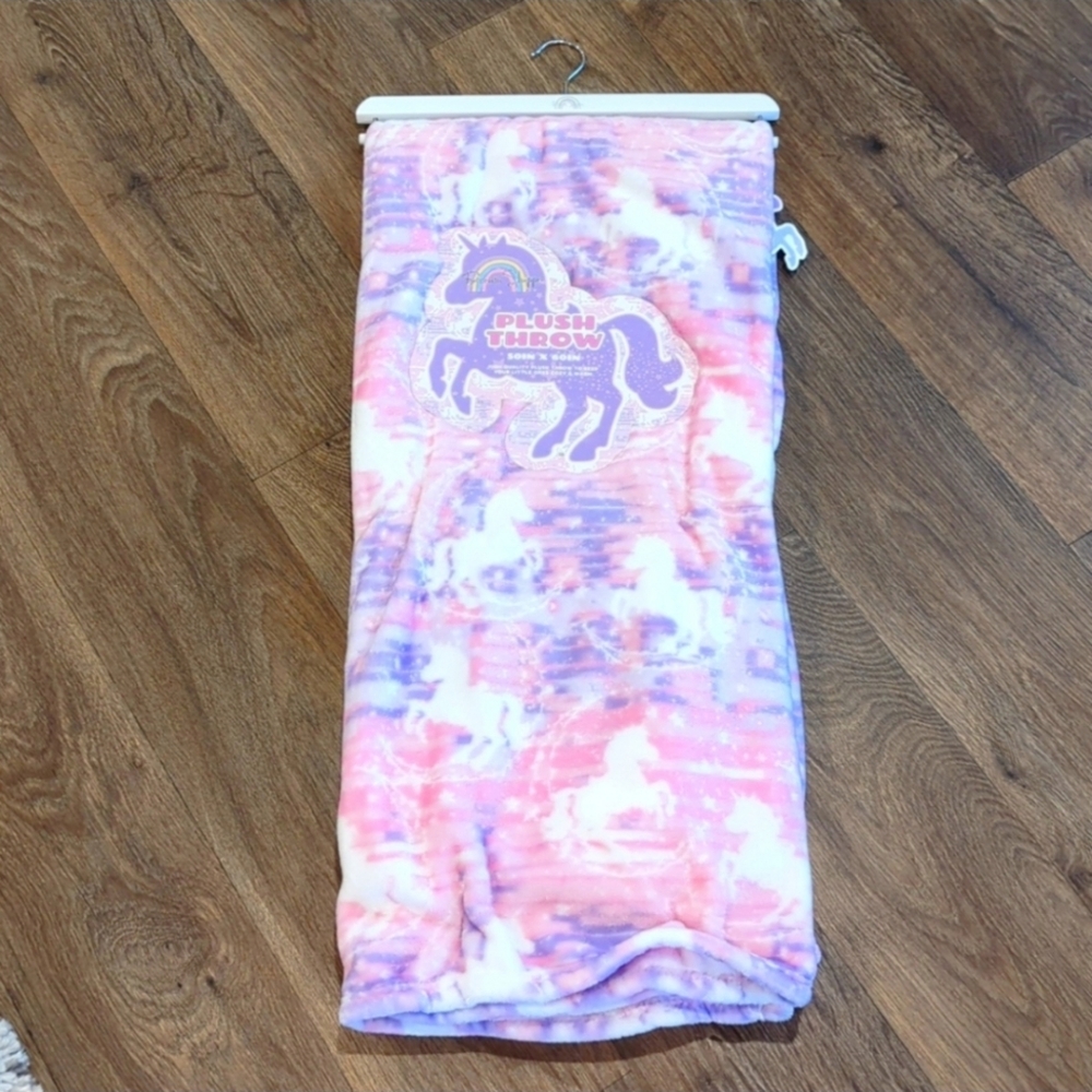 Plush Unicorn Pink and Purple Blanket 40in X 60in